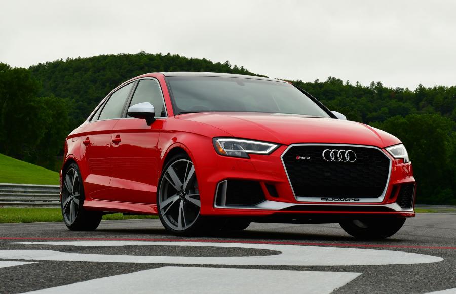  Audi RS3 Sedan (8V) 2017 года  (NA) (фото 1 из 21)